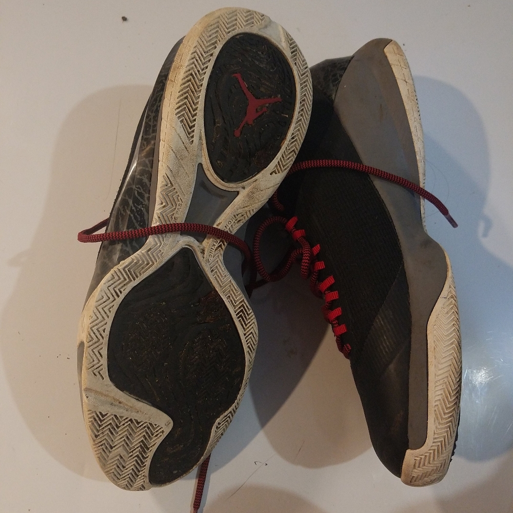 Jordan's size 7 Youth